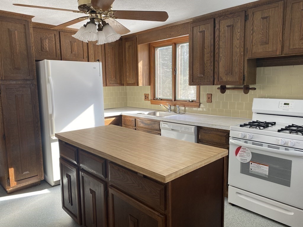 34 Minuteman Road Acton, MA 01720 - Photo 32 of 41 Gallery Image 32