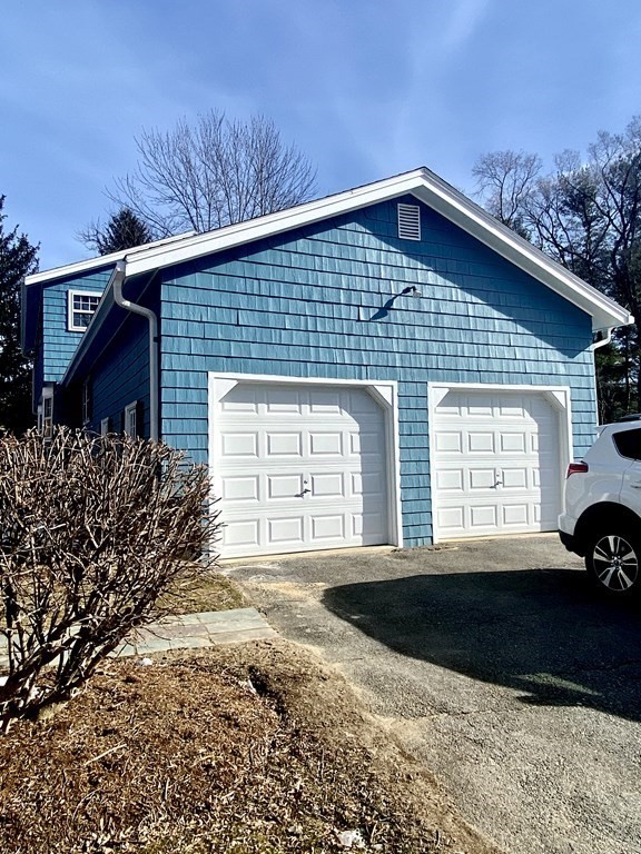 34 Minuteman Road Acton, MA 01720 - Photo 4 of 41 Gallery Image 4