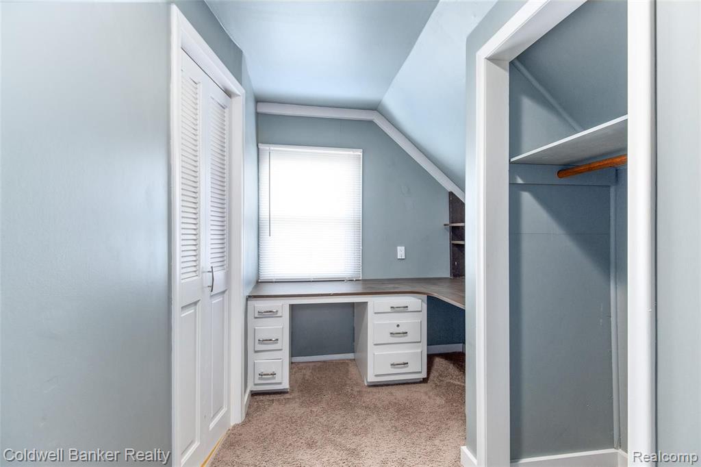 2570 Manchester Road Birmingham, MI 48009 - Photo 18 of 41