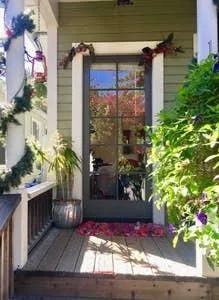 $5,700 | 128 West De La Guerra Street, Santa Barbara, CA 93101