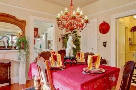 $5,700 | 128 West De La Guerra Street, Santa Barbara, CA 93101