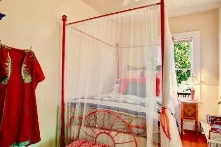 $5,700 | 128 West De La Guerra Street, Santa Barbara, CA 93101