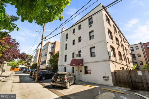 $389,999 | 3616 Connecticut Avenue Northwest, Unit 201, Washington, DC 20008
