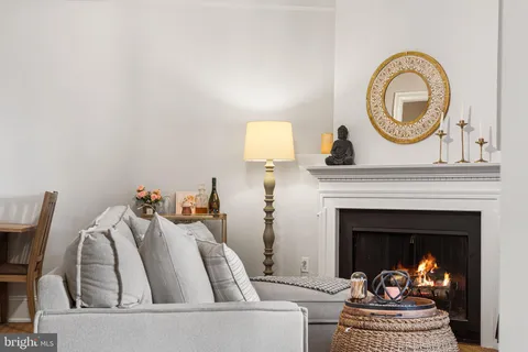 $389,999 | 3616 Connecticut Avenue Northwest, Unit 201, Washington, DC 20008