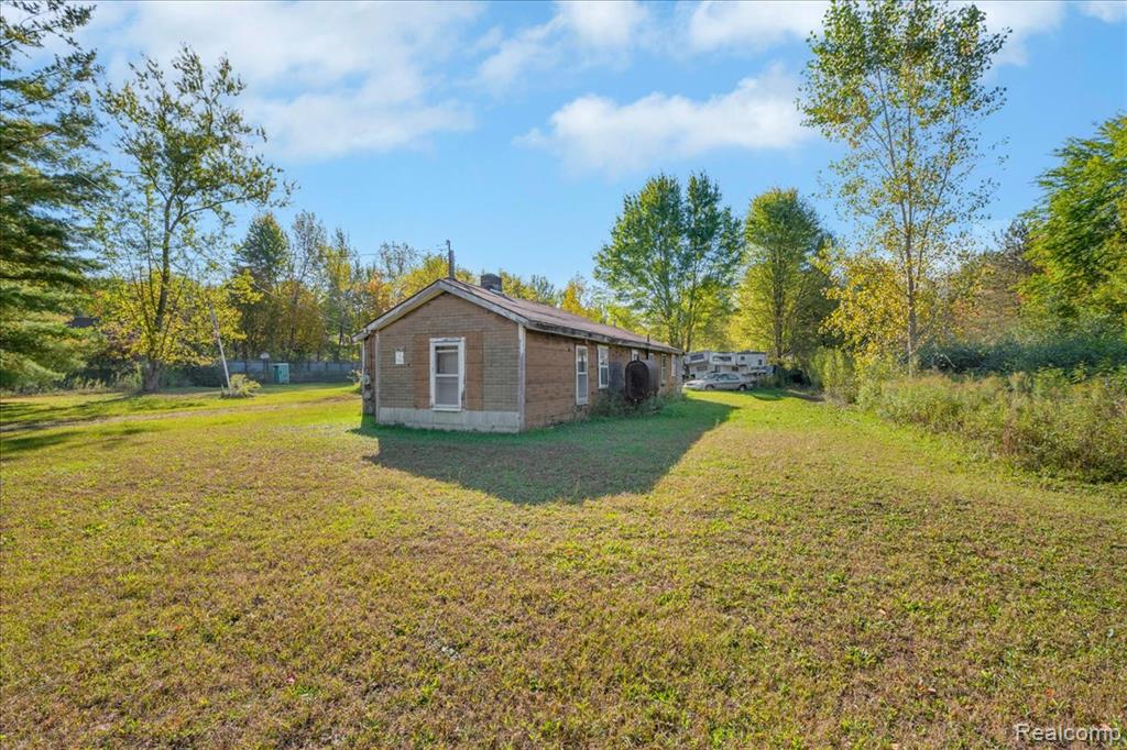 6417 Dove Road Smiths Creek, MI 48074 - Photo 2 of 17