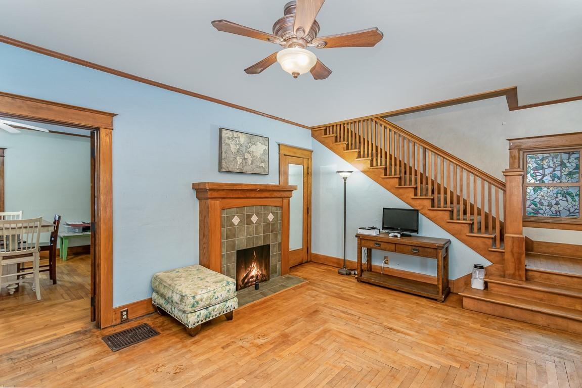 208 Walnut Street Alma, MI 48801 - Photo 3 of 15 1896256-2.JPG