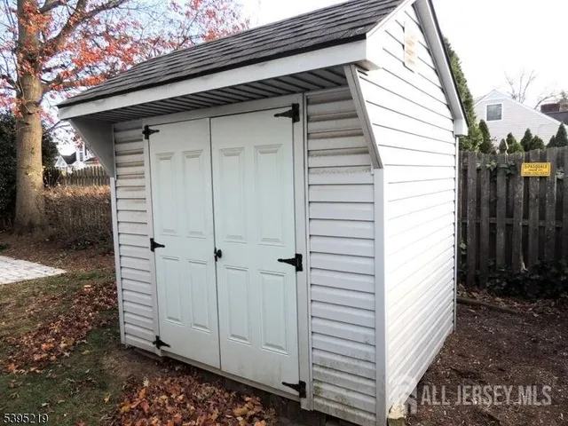 $599,999 | 52 Greenbrook Road, Middlesex, NJ 08846