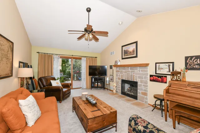 $424,900 | 300 King William Court South, Waukesha, WI 53186