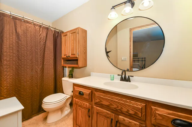 $424,900 | 300 King William Court South, Waukesha, WI 53186