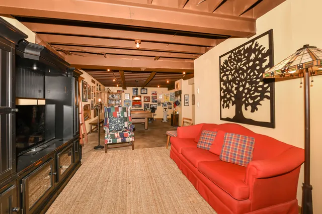 $424,900 | 300 King William Court South, Waukesha, WI 53186