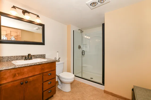 $424,900 | 300 King William Court South, Waukesha, WI 53186