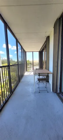 $2,500 | 2500 Northeast 135th Street, Unit C302, North Miami, FL 33181
