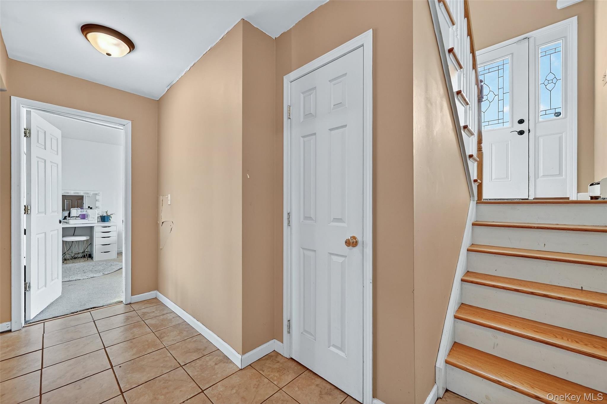 913 Silver Lake Sctn Road Middletown, NY 10941 - Photo 18 of 29 a view of a hallway view with staircase and bathroom
