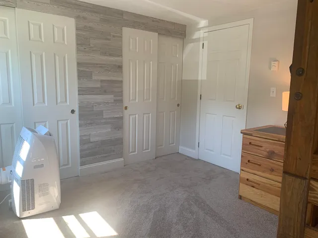 $2,600 | 508 Piscassic Street, Newmarket, NH 03857