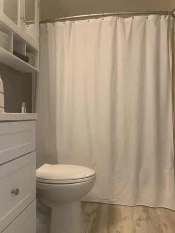 $2,600 | 508 Piscassic Street, Newmarket, NH 03857