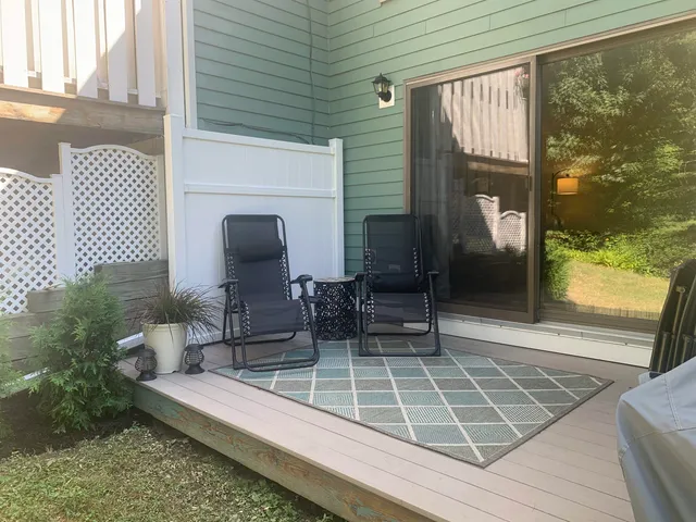 $2,600 | 508 Piscassic Street, Newmarket, NH 03857