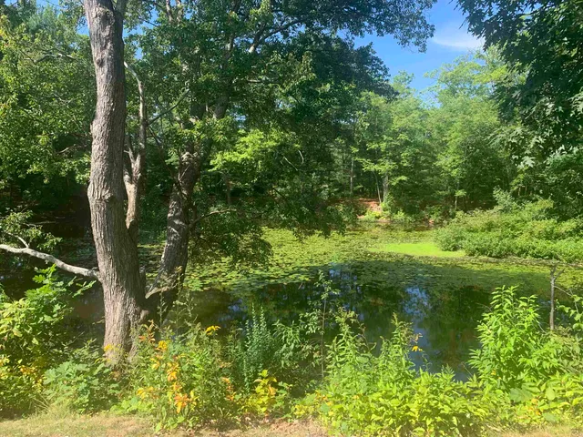 $2,600 | 508 Piscassic Street, Newmarket, NH 03857