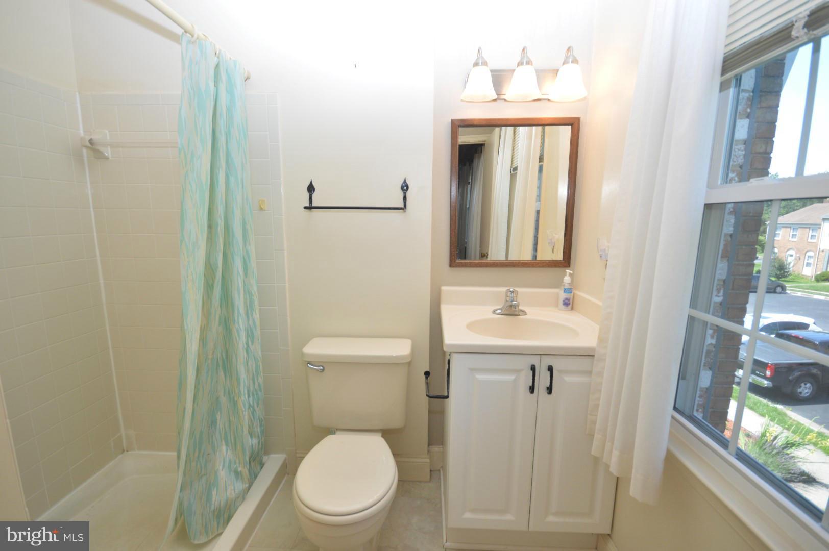 2867 Seminole Road Woodbridge, VA 22192 - Photo 13 of 22 Bath (Master)