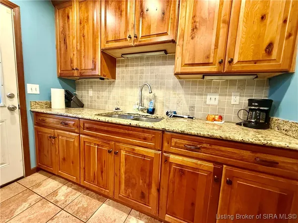 $224,900 | 1103 West Walford Drive, Jeffersonville, IN 47130