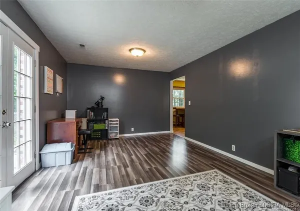 $224,900 | 1103 West Walford Drive, Jeffersonville, IN 47130