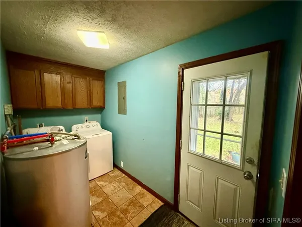 $224,900 | 1103 West Walford Drive, Jeffersonville, IN 47130
