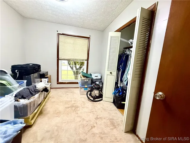 $239,900 | 1103 West Walford Drive, Jeffersonville, IN 47130