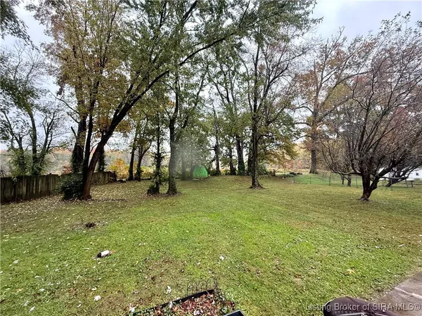 $224,900 | 1103 West Walford Drive, Jeffersonville, IN 47130