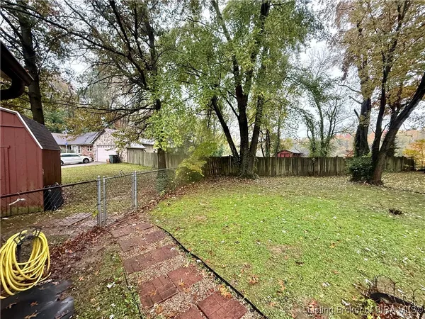 $224,900 | 1103 West Walford Drive, Jeffersonville, IN 47130