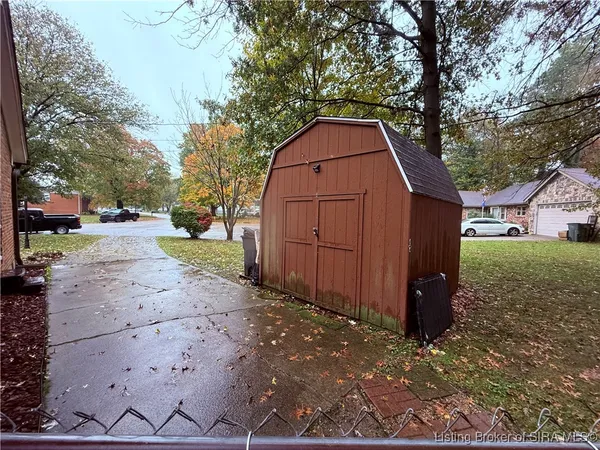$224,900 | 1103 West Walford Drive, Jeffersonville, IN 47130