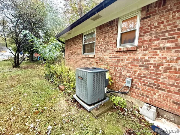 $224,900 | 1103 West Walford Drive, Jeffersonville, IN 47130