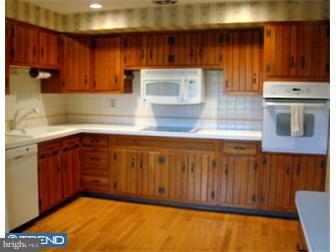 1113 Waterloo Road Berwyn, PA 19312 - Photo 8 of 12 Kitchen