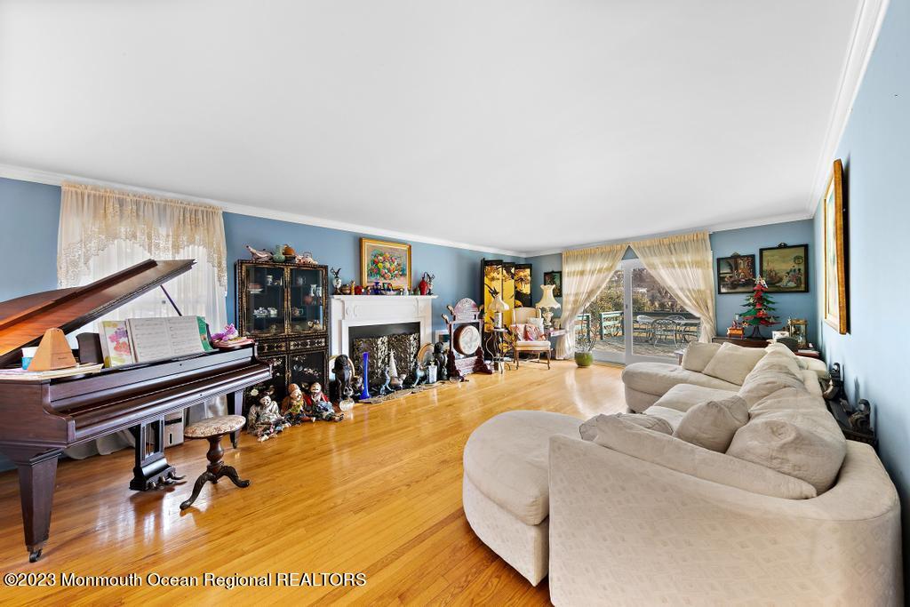 181 Rumson Road Rumson, NJ 07760 - Photo 15 of 35 181RumsonInteriors-11