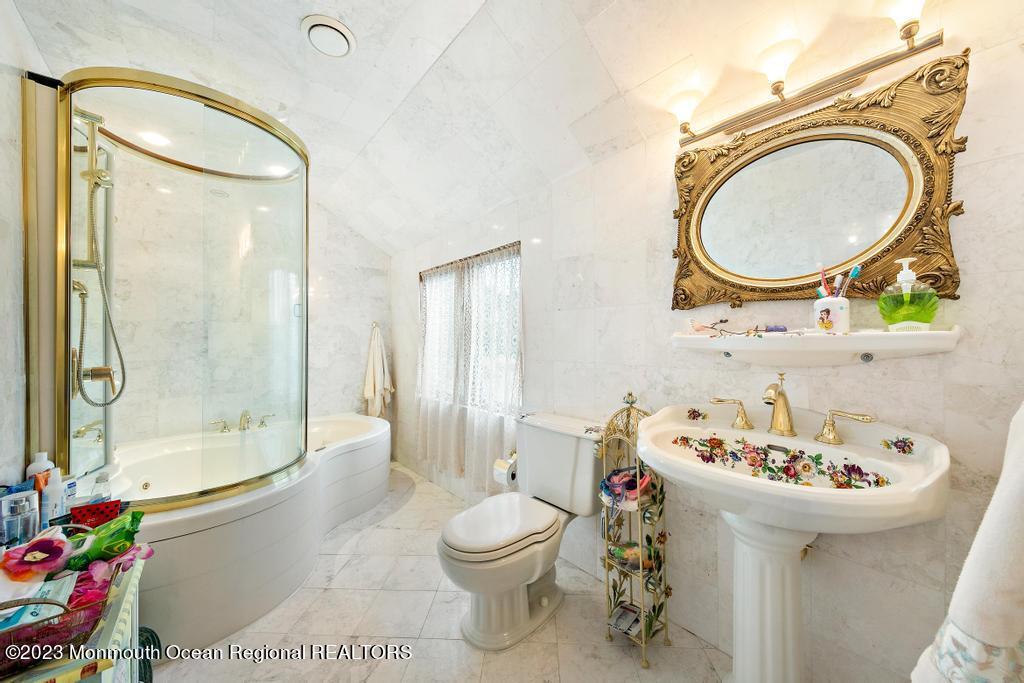 181 Rumson Road Rumson, NJ 07760 - Photo 25 of 35 181RumsonInteriors-24