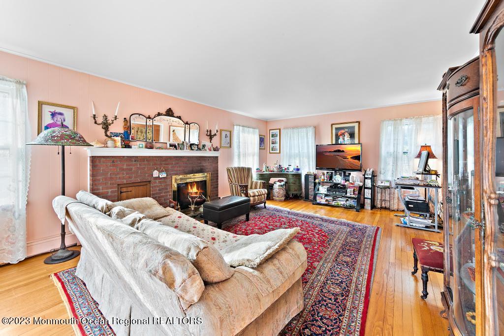 181 Rumson Road Rumson, NJ 07760 - Photo 9 of 35 181RumsonInteriors-4