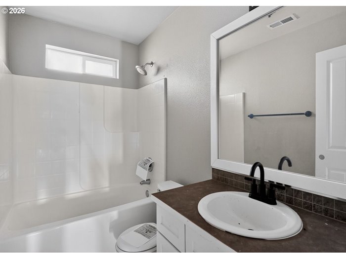 2906 South Proctor Street, Unit C3 Tacoma, WA 98409 - Photo 2 of 11