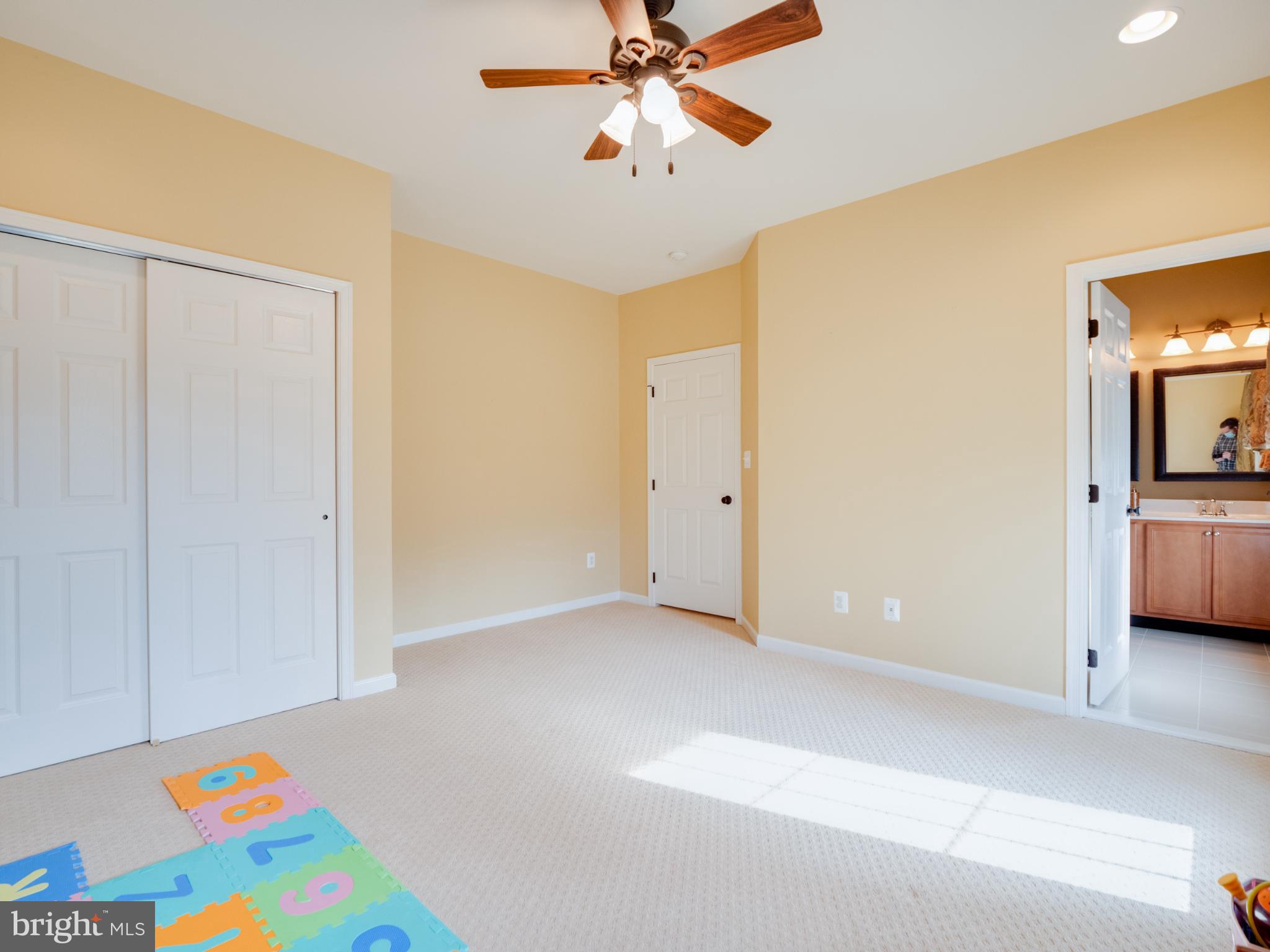 23152 Evergreen Ridge Drive Ashburn, VA 20148 - Photo 48 of 72 Bright and airy room with inviting charm.
