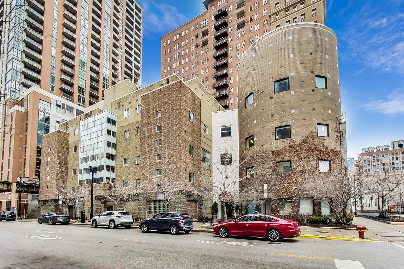 40 East 9th Street, Unit 1601 Chicago, IL 60605 - Photo 1 of 50