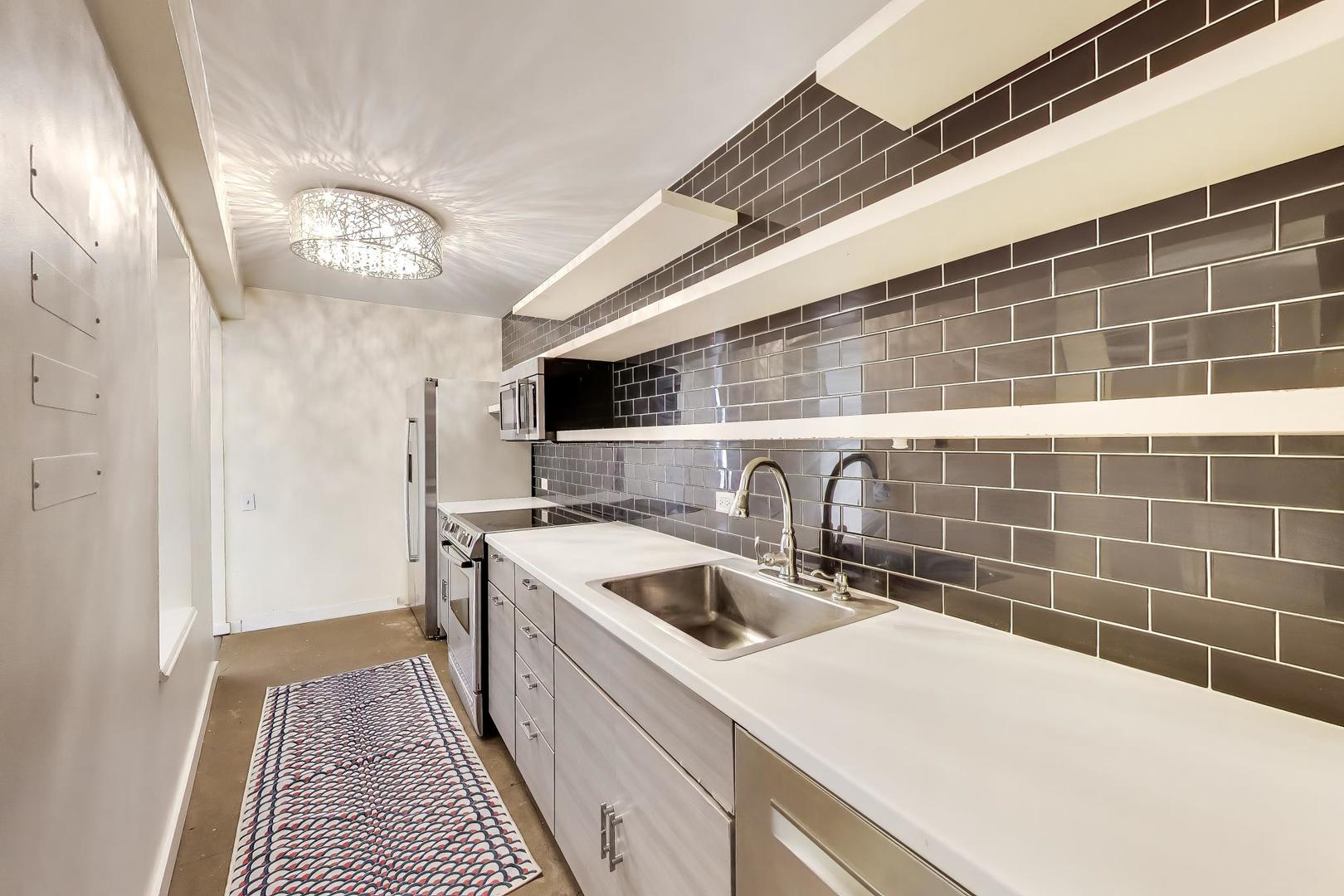 40 East 9th Street, Unit 1601 Chicago, IL 60605 - Photo 16 of 50