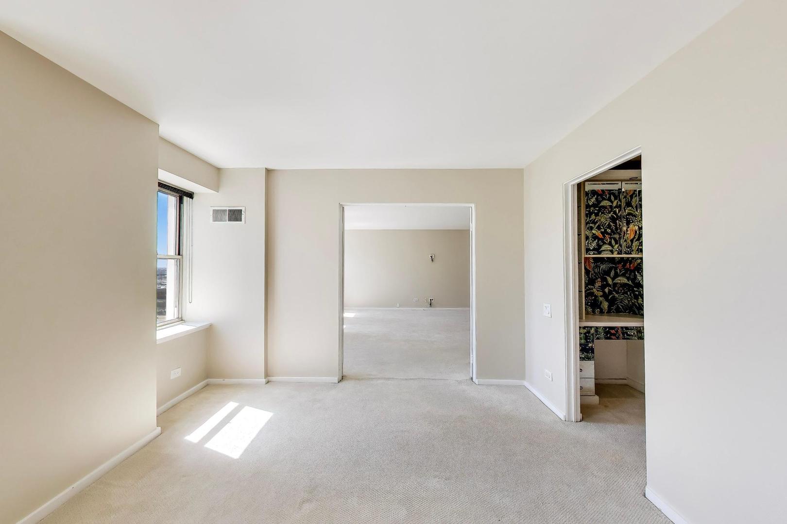 40 East 9th Street, Unit 1601 Chicago, IL 60605 - Photo 25 of 50