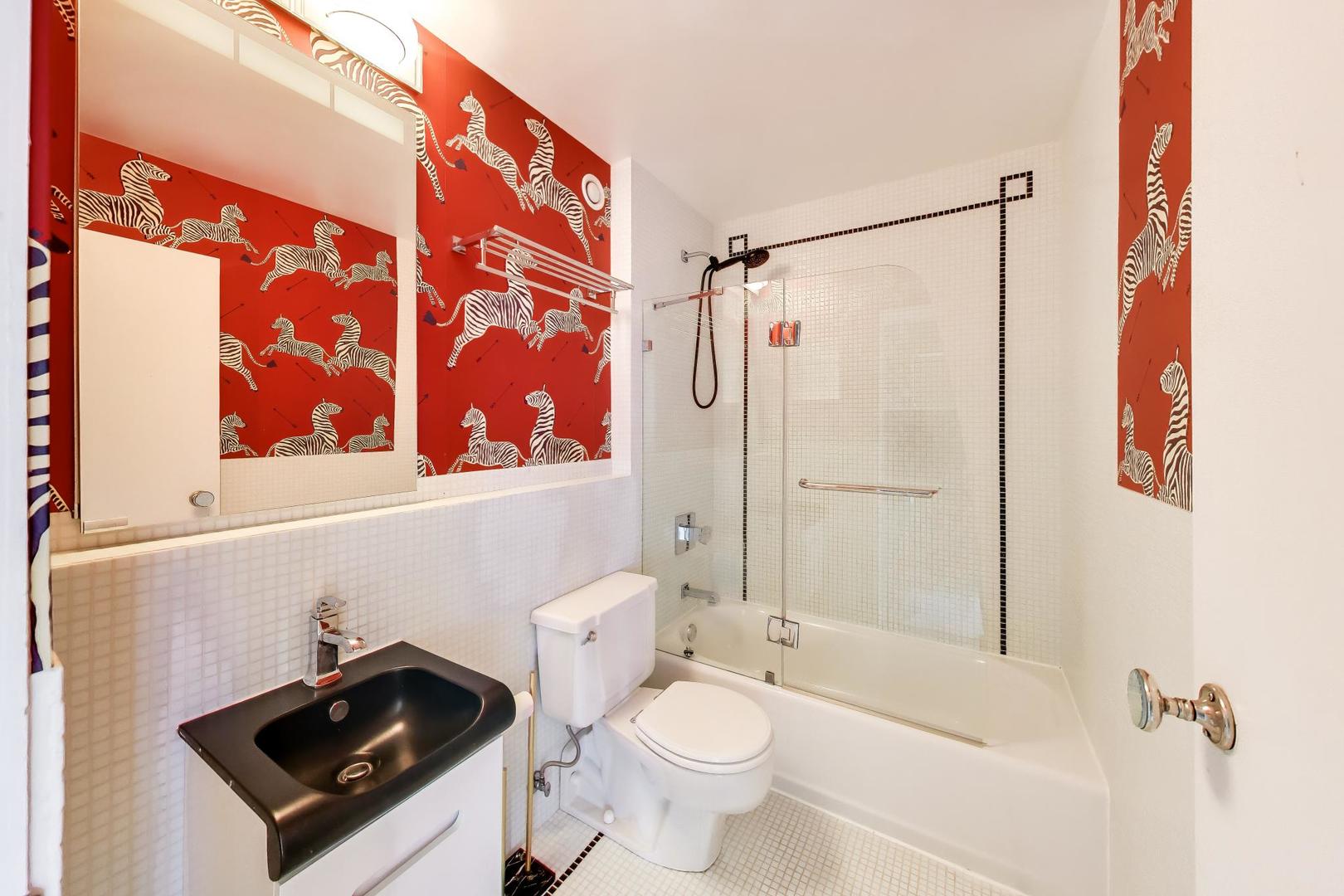 40 East 9th Street, Unit 1601 Chicago, IL 60605 - Photo 27 of 50