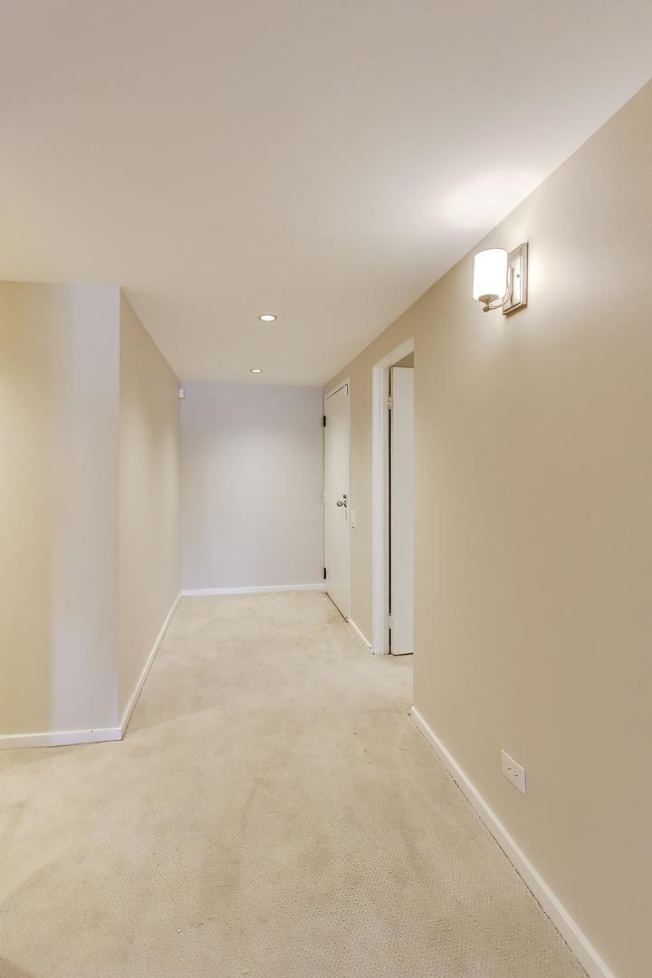 40 East 9th Street, Unit 1601 Chicago, IL 60605 - Photo 35 of 50