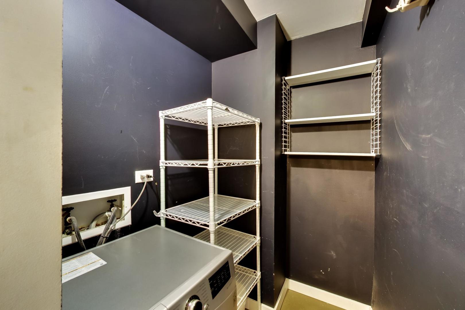 40 East 9th Street, Unit 1601 Chicago, IL 60605 - Photo 37 of 50