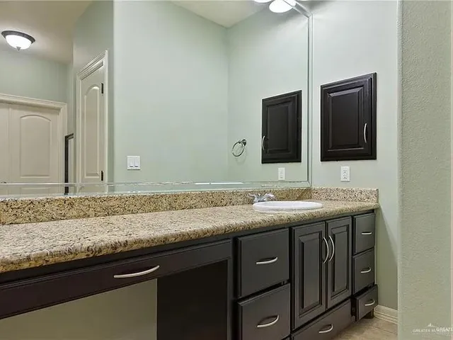 $2,100 | 2709 Cardinal Avenue, McAllen, TX 78504
