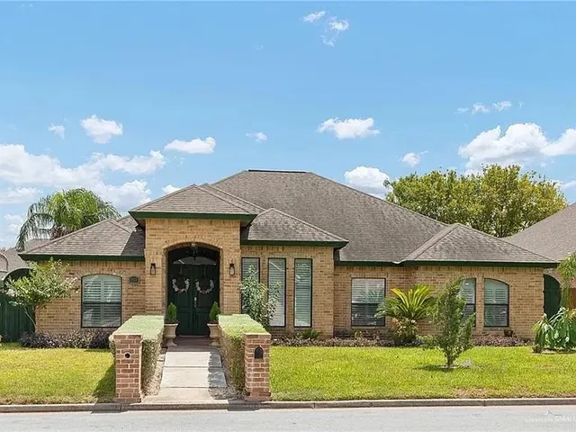 $2,100 | 2709 Cardinal Avenue, McAllen, TX 78504