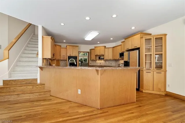 $1,250,000 | 7112 Horseman Court, Summerfield, NC 27358