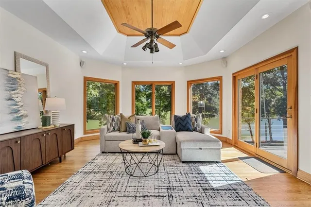 $1,250,000 | 7112 Horseman Court, Summerfield, NC 27358