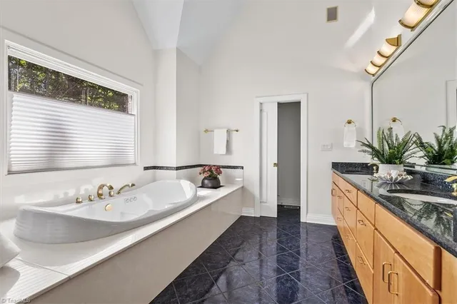 $1,250,000 | 7112 Horseman Court, Summerfield, NC 27358