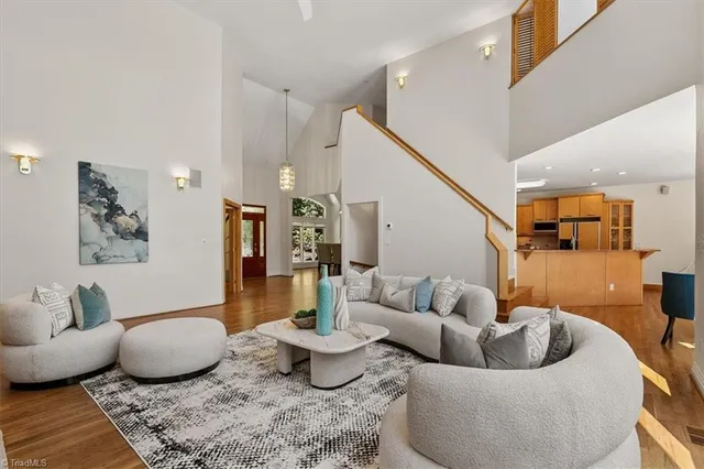 $1,250,000 | 7112 Horseman Court, Summerfield, NC 27358