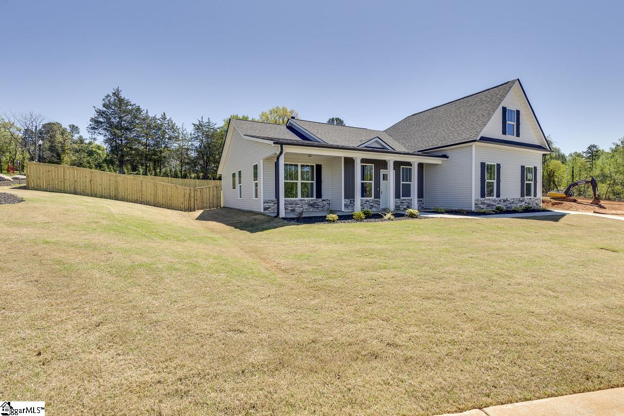 101 Powell Street Easley, SC 29640 - Photo 4 of 43