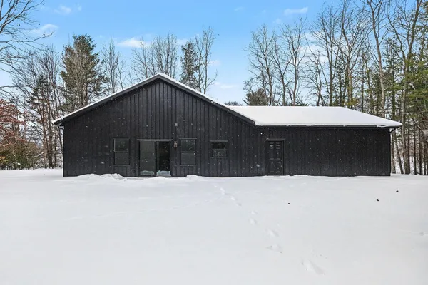 $395,000 | 9073 West Colby Road, Greenville, MI 48838